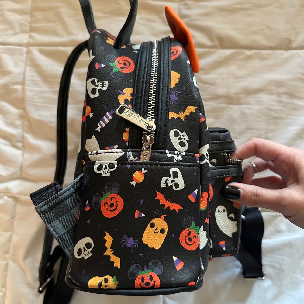 disney loungefly backpack - Picture 2 of 6